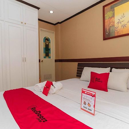 Reddoorz @ Up Village Quezon City Ngoại thất bức ảnh