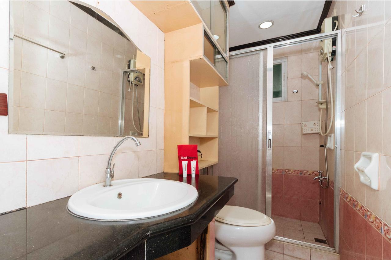 Reddoorz @ Up Village Quezon City Ngoại thất bức ảnh